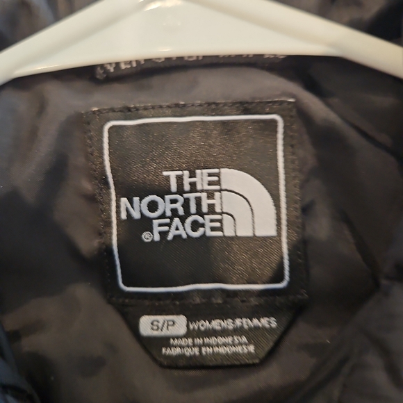 The North Face Women’s Insulated Puffer Quilted  Jacket Black Small New - Picture 5 of 10
